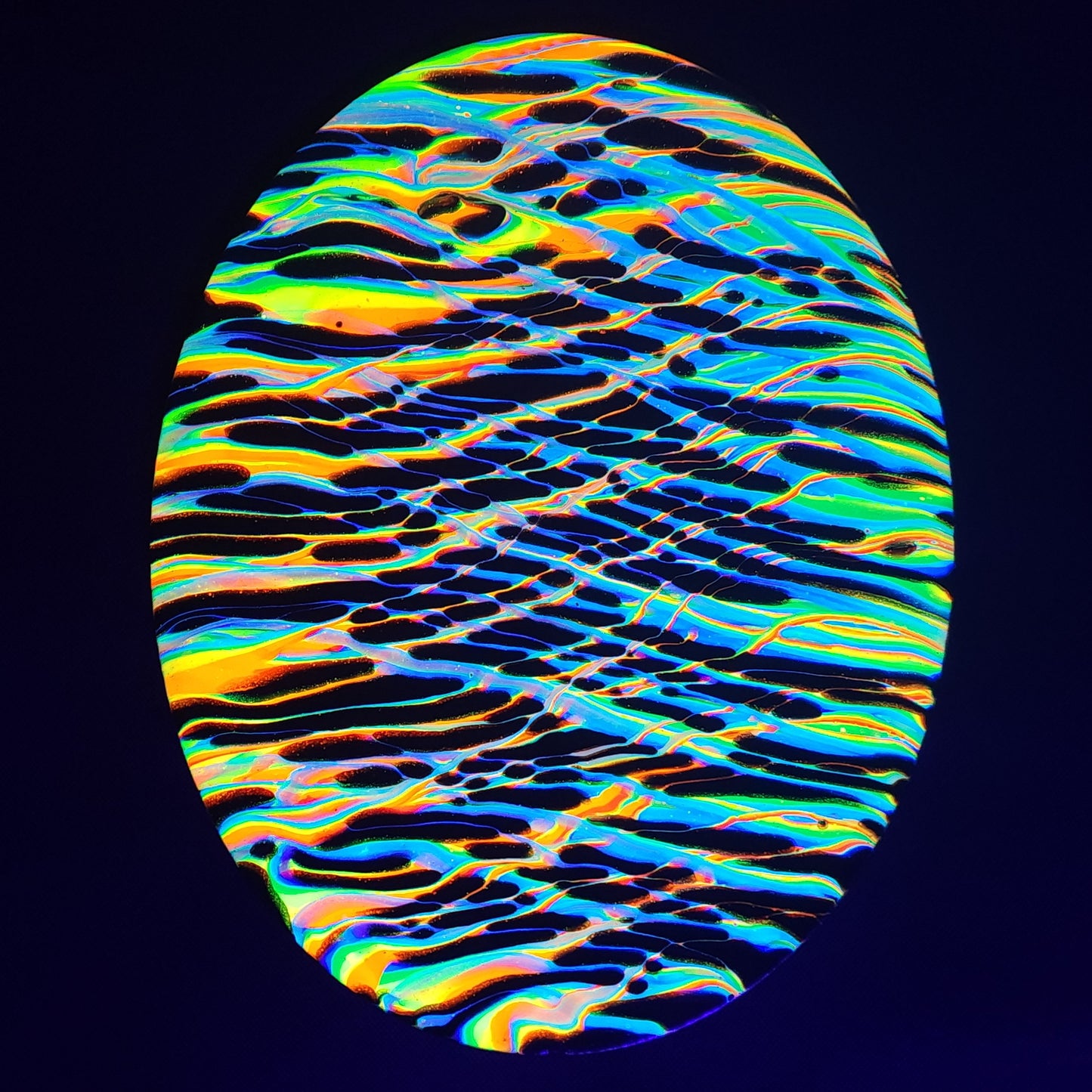 11x14 Oval Neon Painting
