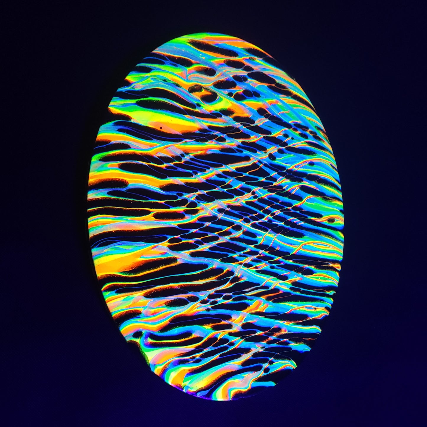11x14 Oval Neon Painting