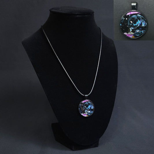 Black Pendant Necklaces