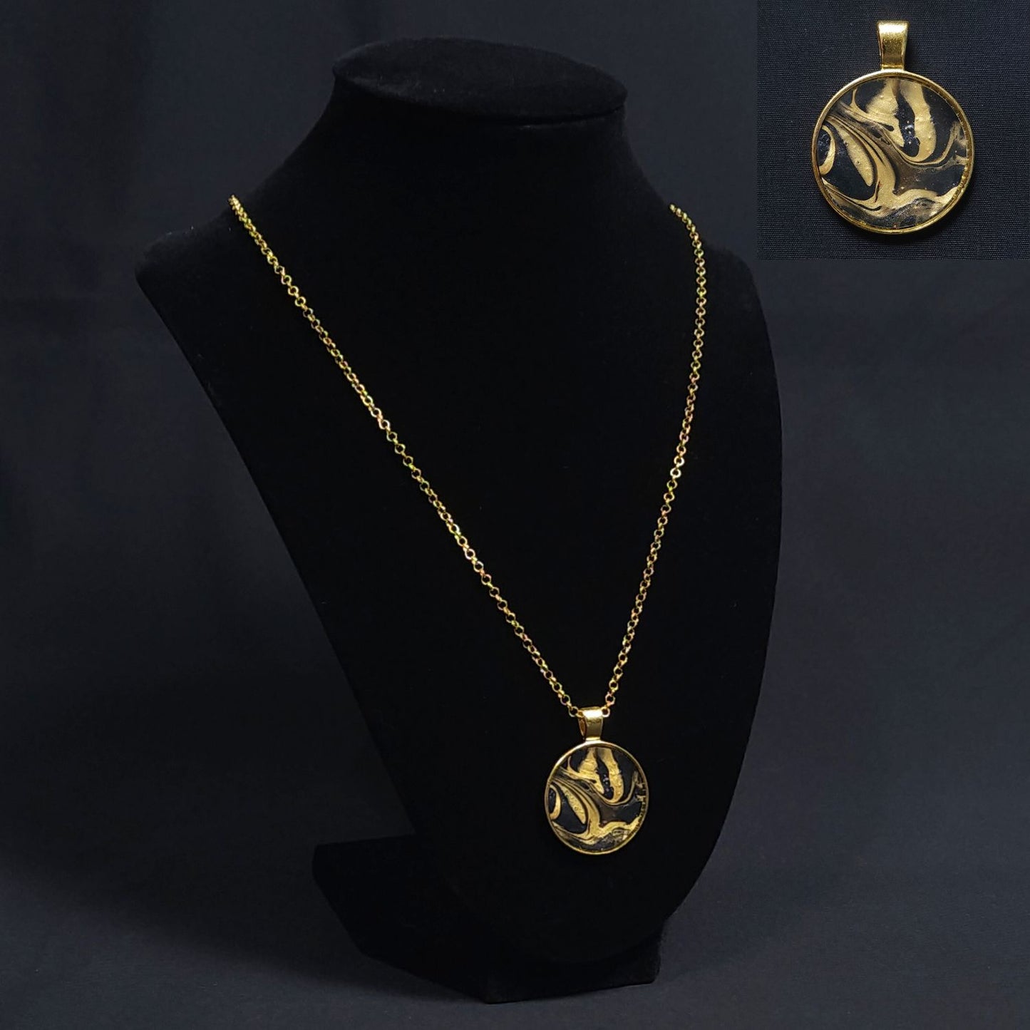 Gold Pendant Necklaces