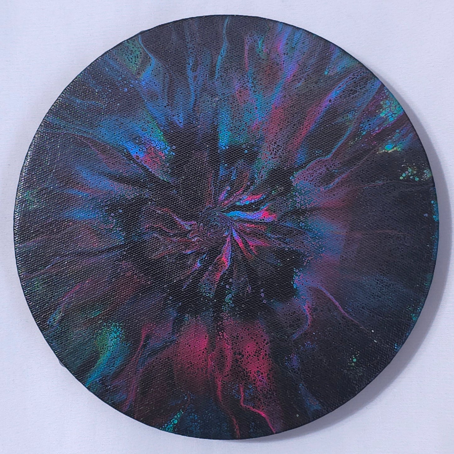 8 in. Circle Dark Burst Fluid Painting