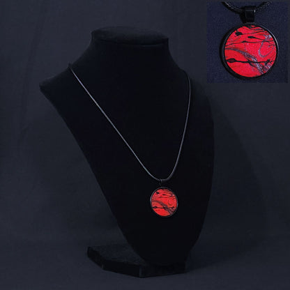 Black Pendant Necklaces