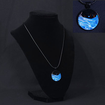 Black Pendant Necklaces
