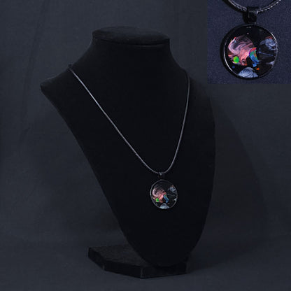 Black Pendant Necklaces