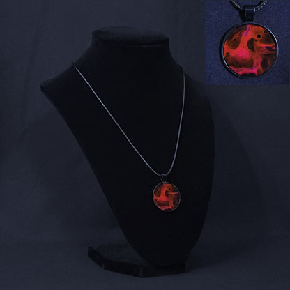 Black Pendant Necklaces